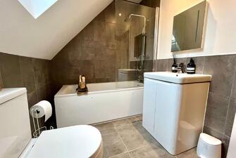 yL9 0sJ BsRW4p3Vsz AjQLdE10