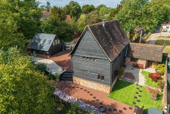 dLBWqIu4 UiUqltnw4uBlQ