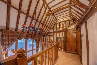 zcuHXGWGlU lch xZkghCw