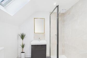 1ErDRFsrGEqdTmoRavcz2A