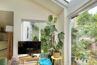 sR MlH5rc0 hvPuYIQFY w