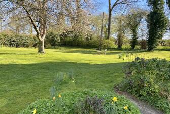 2M 7UNT5DkiBg2o1ztCghA