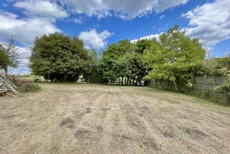 IsTASUQR1UWZtkEYiJuhRQ