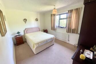 4vvEiiOAqUauG7DulzEzvA