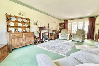 A YkKZUOAE2GCWhE2RqaXw