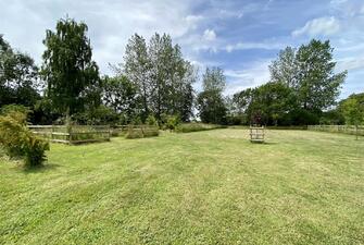 YN7 SbzhLku3UtmaLPhrAA