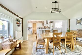 aDkB uHvE0S89hhcrba3zw