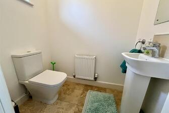 U 4nq7zcUEG7JO9Z2KptsQ