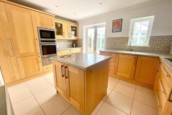 srb32nIkJvd8o2doUwaDRQ6Ujng