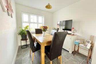 UJsGPo0rfU WVGILKnTqmQ