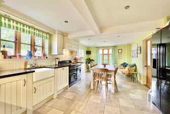 uCI V4nC70uG0OA4VLWtxQ