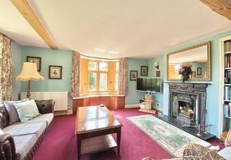 J R Zgmgk kuhDXqd8HhA