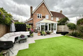 AayFL4qrzkSclsF 9kD8mQ