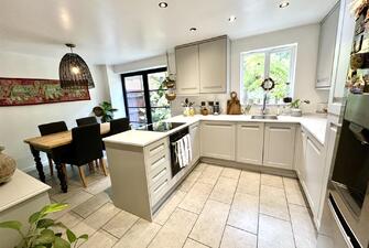 1RZQP9bNck6pgYGyjkSp9w