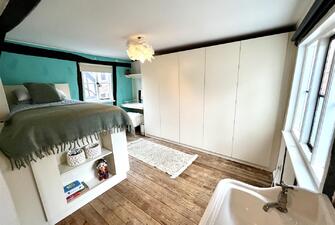 GAbJUQ03QU69dqX5Z7FD5g