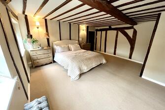 ybgAxklacUubHAkDT L7Jw