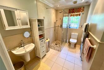 icKrvAqL0UyydE46MI7Xlg