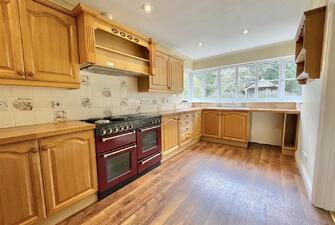 riVhdhUK 0 iqESzsEPddg