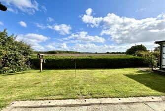 qk3RE1LwDU priWBFVsP8w