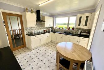 wh8FbwydZUOyrv g2WQeXQ