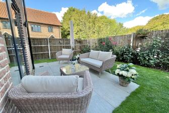 K8euZf LF0q MZaUDWoUJw