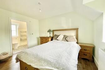 wj 0rtsGYUKr0h7RKh4SOQ