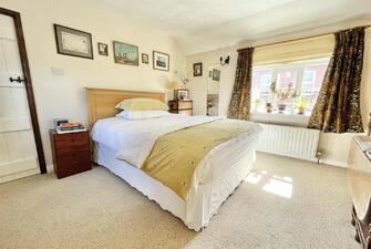 MI CwNqzoUGkxFwGyg wMg