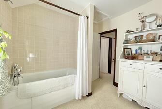 R 0A3esJnE2vgPQzY2avgQ