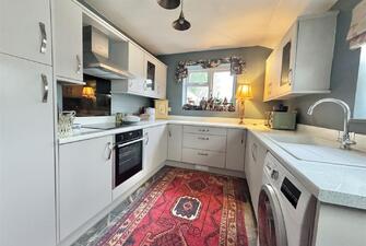 3tRh9rT8 ES10PTwY 2nsQ