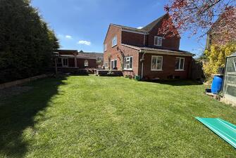 oeJ Xch MkaA8qjZFDv dA