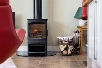 XNE86dbSQEare4hgXGnlzA