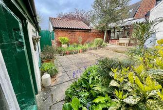 VaeoU5UbimnN73jeKRTypgnuUAc