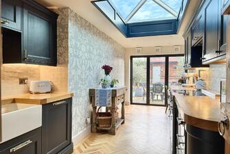 2NAqmBx6Q02h8KjYqjCA Q