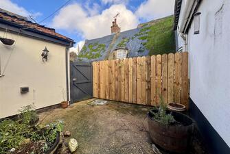 AzJlux 3sUuGTneudjtdCQ