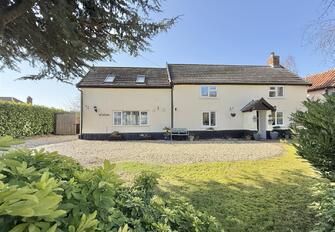 AvQ 5rFH80q4aR9K8bD yA