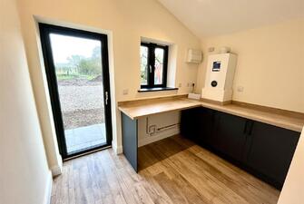 rrAsWT7130qUY5Rcr TEFw