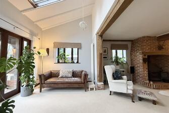 IYn 5AAkk2Dgq9Z GpyjQ