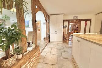 PUVtVazKikebAfAX TJC9w