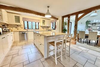 e J6oGROlEuY FnmfXd6oQ