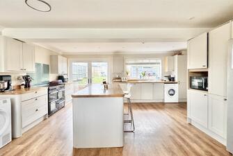 YPriIFmuEk6oT77l2OwqeQ