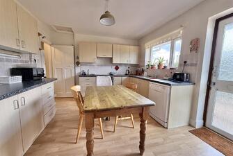 n2fZ7tVfyUKKT7nC3t1KNw