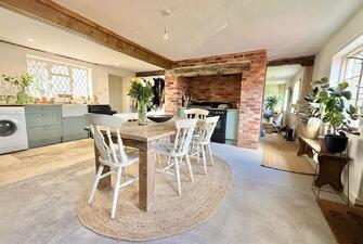 8dAsDcsugkOBm0cpFMwWfw