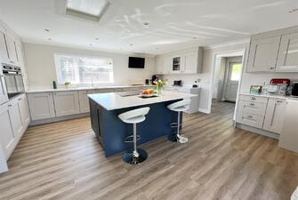 nGyT8vCC Uijo GXvVL3ZA