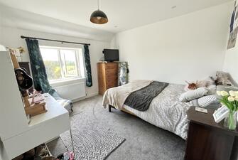 LejwEWotaUyx4biE2z92Eg