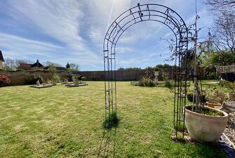 Jq1G8QWn5Eyd0 HwWFnVCw