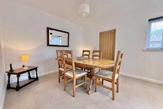 ksmuNYqdv0epAunFAy 2vA