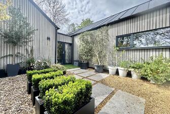 lVyv0g449UuyWQbwC JLgw