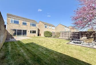 u1VKqq r8UKbRZiRI1SPjg