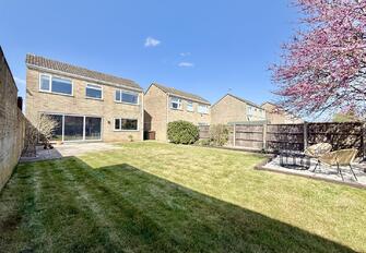 u1VKqq r8UKbRZiRI1SPjg