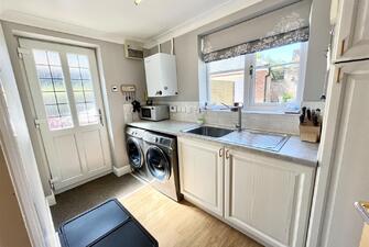 CtU 4 2gWky9eKJ53XOM8w